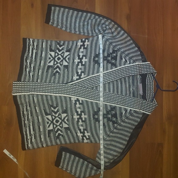 Thick Knit Black White Patterned Striped Winter Cardigan Sweater Jacket - Picture 6 of 9